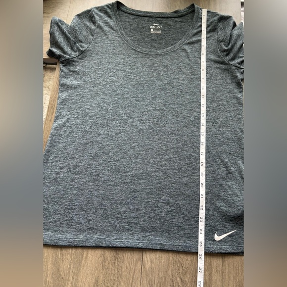 Nike Dri Fit Womens Gray Fitted Short Sleeve Stretch T-Shirt Size Large Running - Picture 6 of 9